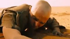 电影<疯狂的麦克斯:狂暴之路>精彩片段5