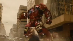 电影<复仇者联盟2:奥创纪元>精彩片段之Hulk VS Iron Man