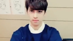 V app VIXXPOILER 画画的男人 KEN