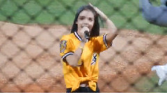 李毓芬,Dream Girls - 新庄棒球场开球