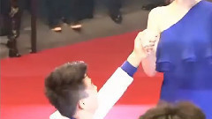 王宝强 - 王宝强晒与妻子婚纱照海边甜蜜依偎