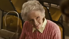 电影<基督再临> 恐怖老婆婆经典桥段