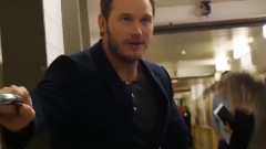 电影<侏罗纪世界>拍摄花絮星爵被迅猛龙吓尿