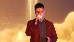 朱强献唱中国人物形象设计师大赛