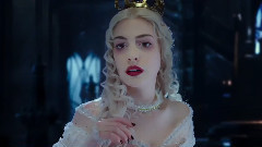 电影<爱丽丝梦游仙境2:镜中奇遇记> 首款预告