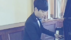 张艺兴钢琴演奏