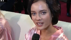 Victoria's Secret Show 2015 Backstage Lily Donaldson & Monika Jagaciak