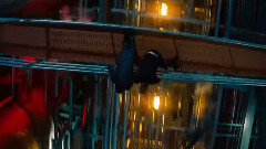 电影<星际迷航:暗黑无界> 精彩片段之Keep Going Scotty