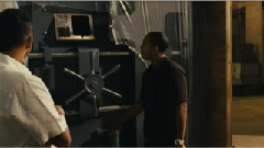 电影<速度与激情5>精彩片段之Examine the Vault