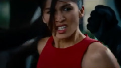 电影<特种部队:全面反击>片段之Jinx Vs