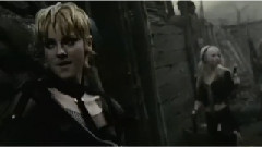 电影<美少女特攻队>片段之Bunker Is This Way