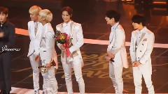 SHINee - SHINee受赏