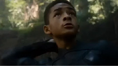 电影<重返地球>片段 Kitai Discovers Monkeys