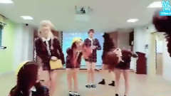 TWICE秒变逗比 V-App直播蛇精high跳EXO等舞曲