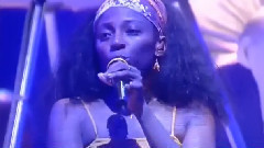 Phil Collins - Long Long Way to Go