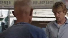 电影<无处可逃>片段2:Newspaper