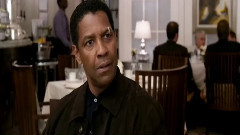 电影<迫降航班>电视版6