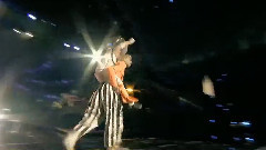 Mika - Stuck In The Middle