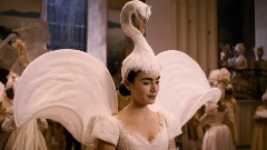 电影<白雪公主之魔镜魔镜>精彩片段之Bunny Ears