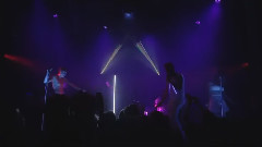 Avan Lava - It's Never Over