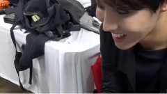 Bangtan Bomb更新 Playing The Rhythm Game