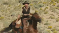 电影<牛仔和外星人>精彩片段4