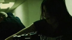 电影<警戒结束>精彩片段之Shootout