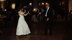 电影<警戒结束>精彩片段之Wedding