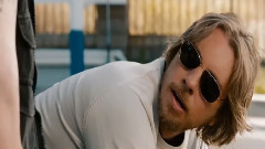 电影<逃脱>精彩片段之Mean Kitty