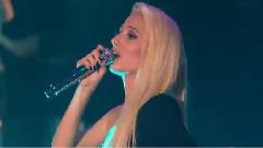 4 червени луни