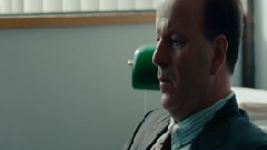 电影<松林外>精彩片段