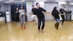 咱们屯里人2016最火年会舞蹈