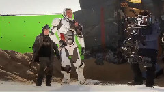 电影<环太平洋>制作特辑之Oversized Robot Set