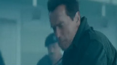 电影<敢死队2>精彩片段之Airport