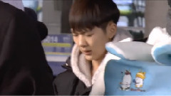 何屹繁安徽春晚录制拜年 仁川机场接机