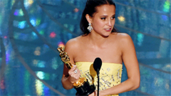 Alicia Vikander奥斯卡获奖现场