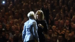 Adele - Adele贝尔法斯特首场演唱会互动环节
