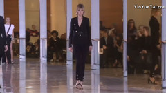 Top Model Edie Campbell