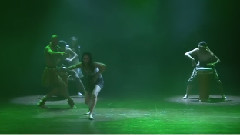 The Royal Family Green Scene GOLDMYND