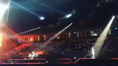 沈在元更新INS视频EXO相关一则 下周 运动鞋 Exoluxion