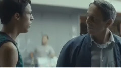 电影<来自远方>精彩片段2