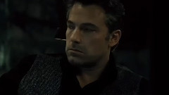 电影<蝙蝠侠大战超人:正义黎明>神奇女侠首开金口言语挑逗蝙蝠侠