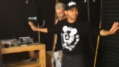 Ariana Grande - Ins更新:More 90s Angst