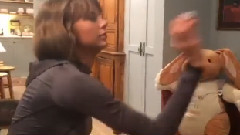 Taylor Swift - 复活节彩蛋大战 3
