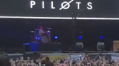 Twenty One Pilots - Car Radio