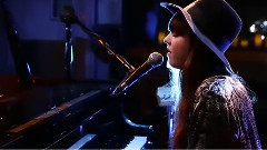 Diane Birch - Everybody Wants to Rule the World (Cover)