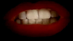 影史50个最伟大电影片头-<洛基恐怖秀>片头