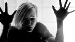 Ashlee Simpson - Bat For A Heart