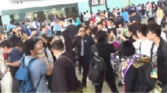 AKB48 - 山本彩 & 矢倉楓子香港机场到达