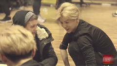 鹿晗 - 为演唱会排练 舞蹈室的日常 你好 是鹿晗吗 花絮